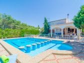 Villa Cap Dolla mit Pool