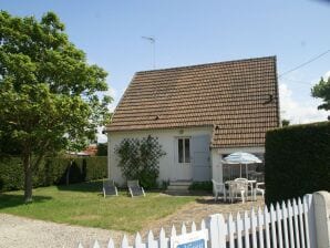 Holiday house Beautiful holiday home  with garden - Saint-Germain-sur-Ay - image1