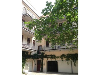 Balkon im ruhigen Hinterhof