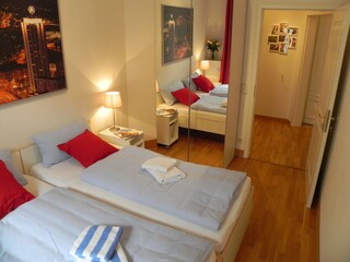 Schlafzimmer als Doppelbett gestellt (180x200cm)