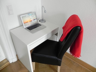 Arbeitstisch im Wohnbereich