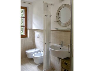 Eines der Badezimmer