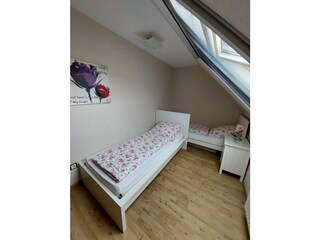 Schlafzimmer 2