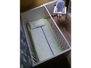 Babybett und -Hochstuhl