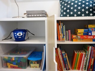 Bücher & Spiele für die kleinen Gäste