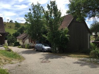 das Haus mit Scheune