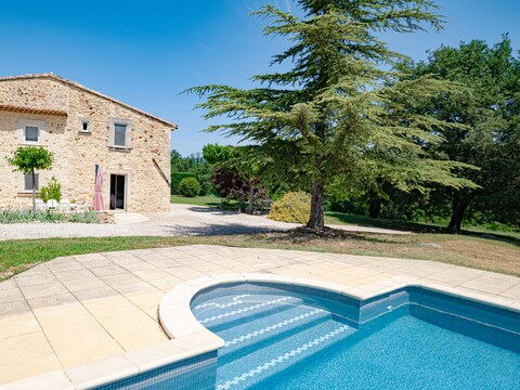 Casa per le vacanze Affascinante casa vacanze con piscina nella bella Luberon - 723 ROU