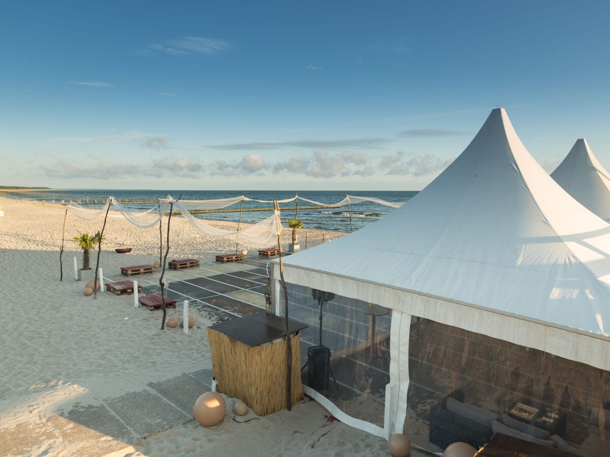 Zingst Strandbar und Tanzworkshop