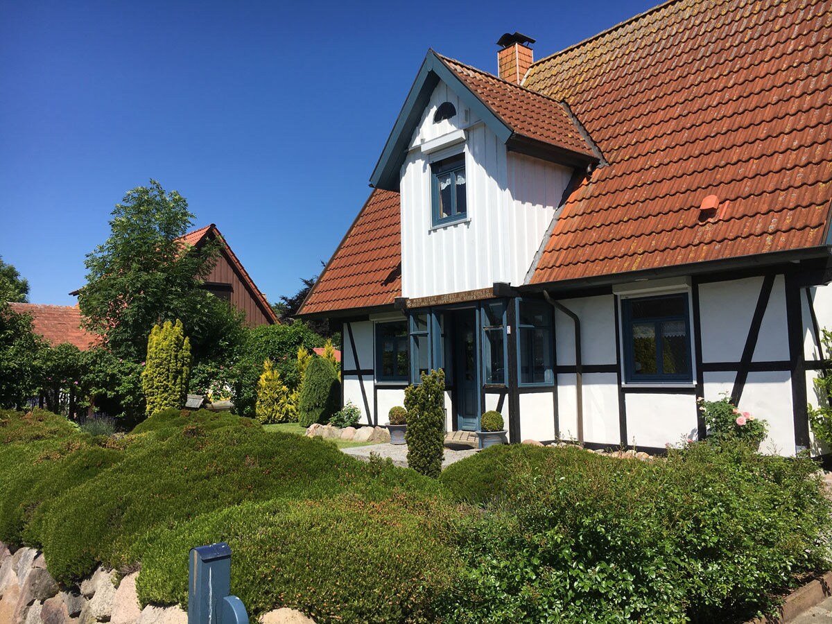 Ferienhaus Fachwerkhaus mit viel Platz und WLan, Damp, Firma Thomas