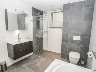 Badezimmer souterrain