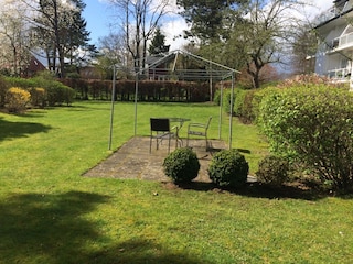 Garten hinter dem Haus