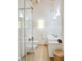 Badezimmer 1 im OG