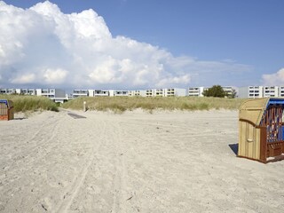 Blick auf die Feriensiedlung direkt am Strand