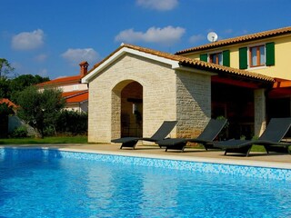 Villa Anita with pool in Hrboki - wiibuk.com