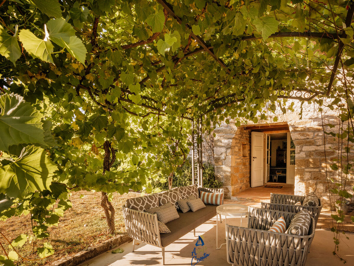 outside sitting area