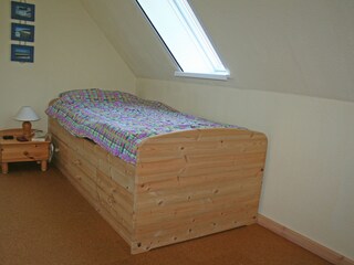 Schlafzimmer für ein Kind oder die Oma