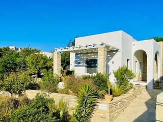 Villa Kamilari Outdoor Recording 1