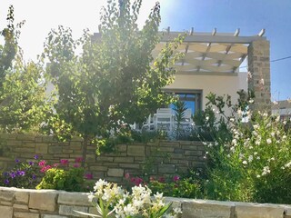 Villa Kamilari Outdoor Recording 2