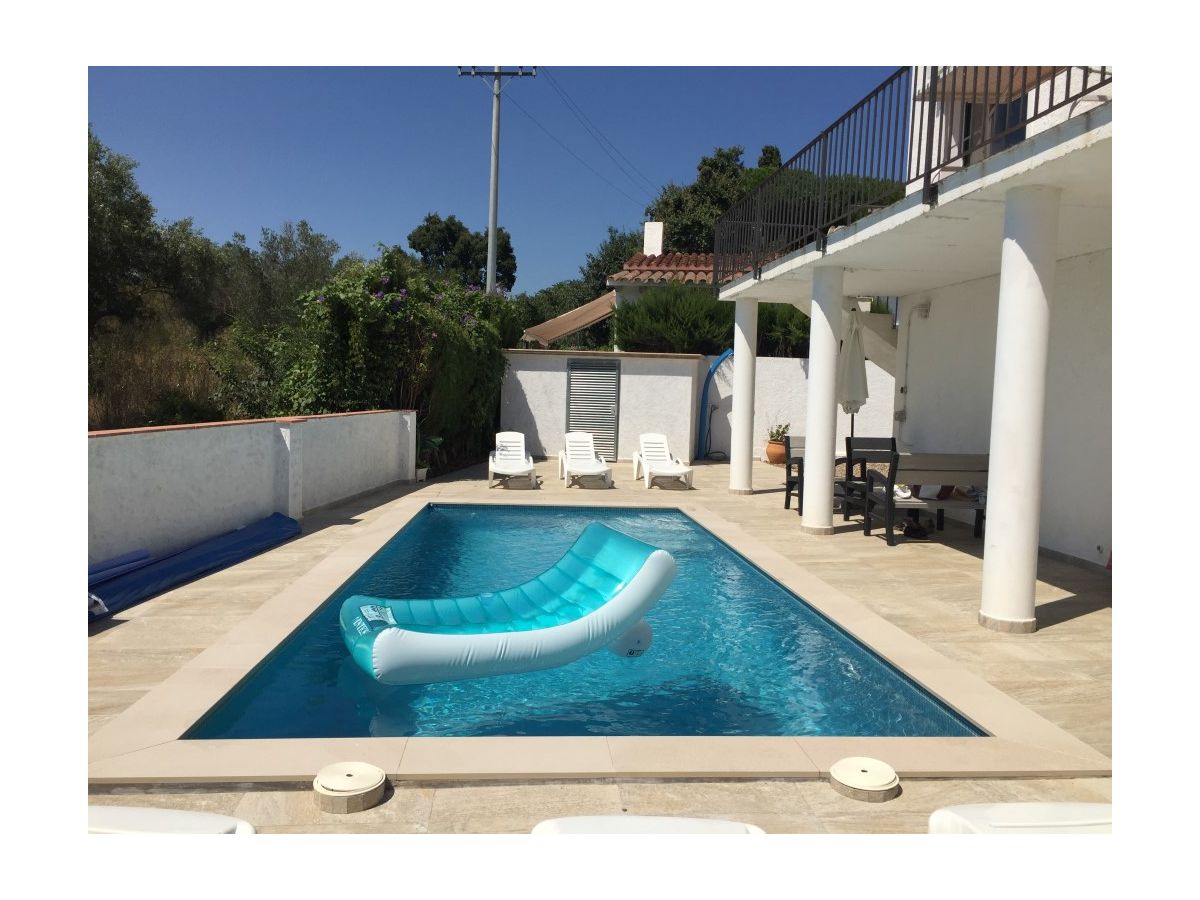 Private pool 8m x 4m (salt water)