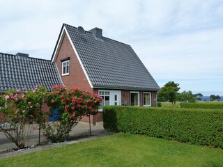 Garten mit Blick auf Ostsee