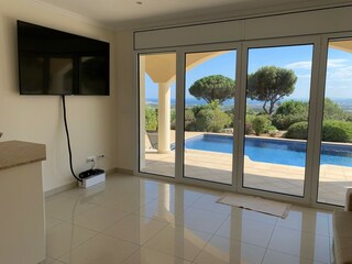 Villa Palau-Saverdera Características 19