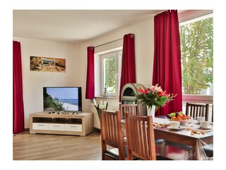 Wohnzimmer mit Kamin