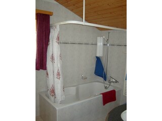 Ferienwohnung Brienz Badezimmer 9