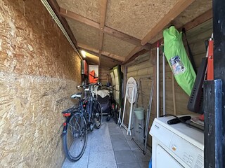 Schuppen für Fahrräder usw.