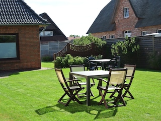Der große Garten steht allen Gästen zur Verfügung