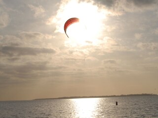 Kitesurfen ist eine der vielen Freizeitmöglichkeiten