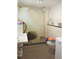 Bad mit Münzwaschmaschine