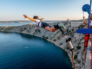 Bungee Jumping Maslenica Brücke