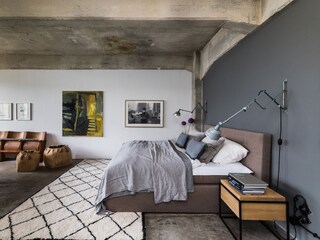 Loft with box-spring bed