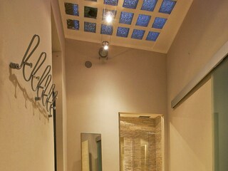 Eines von 2 exklusiven Badezimmern