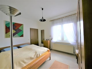 Schlafzimmer 2  EG