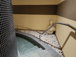 Im Wellnesszentrum Wassertretbecken