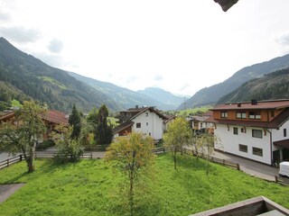 Apartment Stumm Outdoor Recording 2
