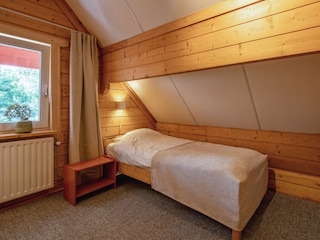 Schlafzimmer 2 e
