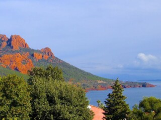 .. Esterel mountains ends in the sea