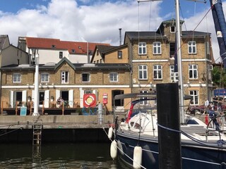 Traumhafte Lage direkt am Hafen im hist. Speicher (1.OG