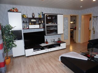 Die Schrankwand mit Fernseher im Wohnzimmer