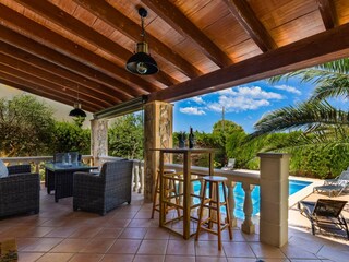 überdachte Terrasse