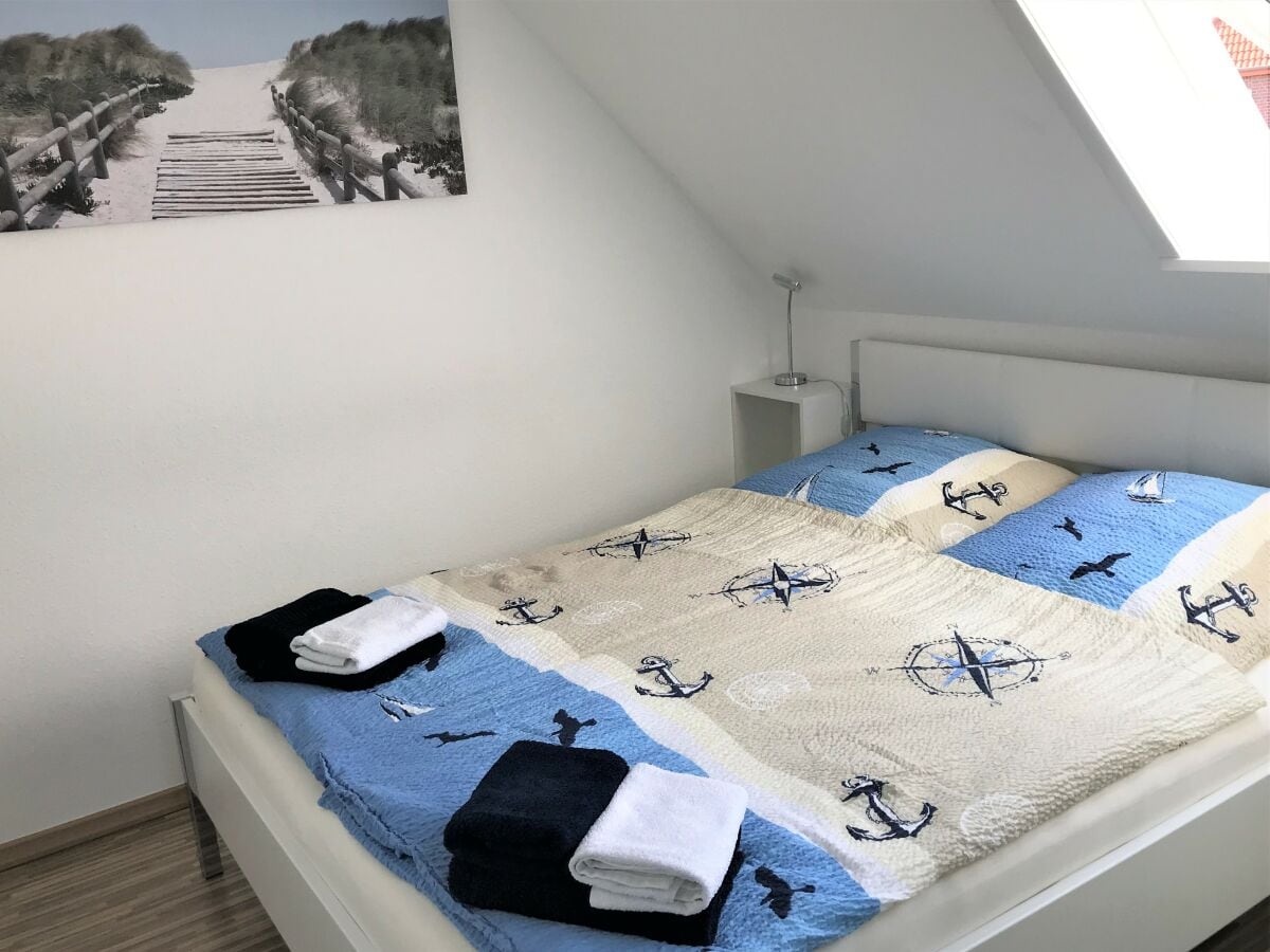 Schlafzimmer auf Wunsch mit Wäschepaket