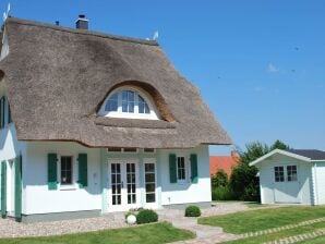 Rietgedekt vakantiehuis in Rerik met strand in de buurt - Rerik - image1