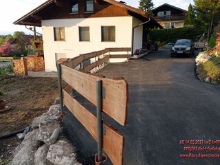 Haus mit Einfahrt