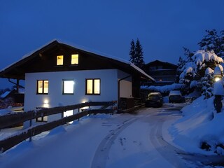 Einfahrt Haus-Alpenstrasse Winter