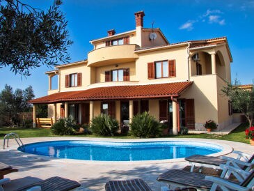 Villa for large family