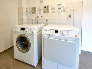 Waschmaschine und Trockner gemeinschaftlich