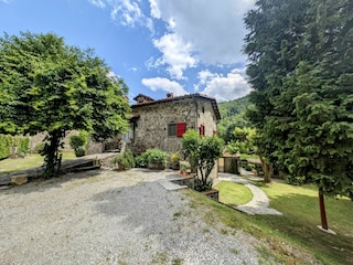 Ferienhaus Camporgiano Außenaufnahme 9