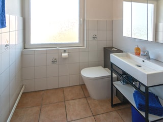Ferienwohnung OG - Badezimmer